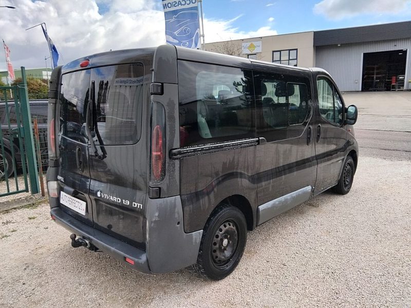 OPEL VIVARO 2004