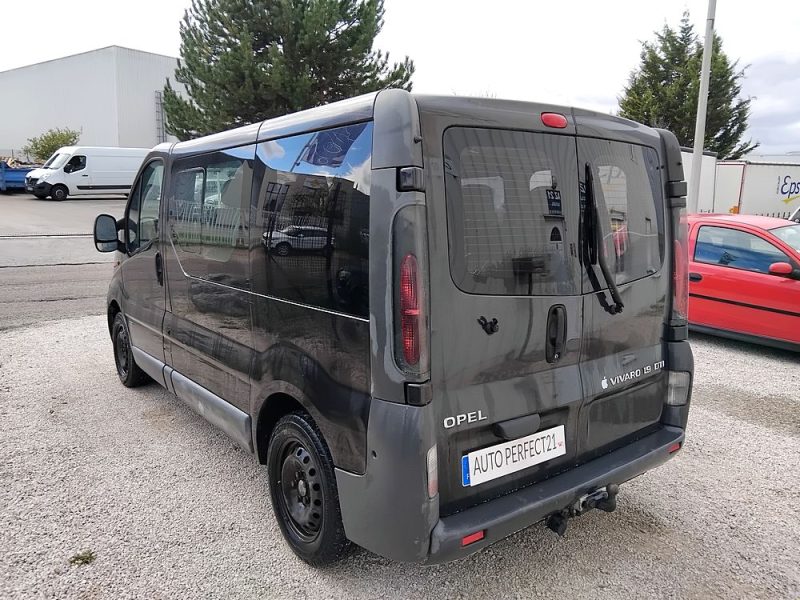 OPEL VIVARO 2004