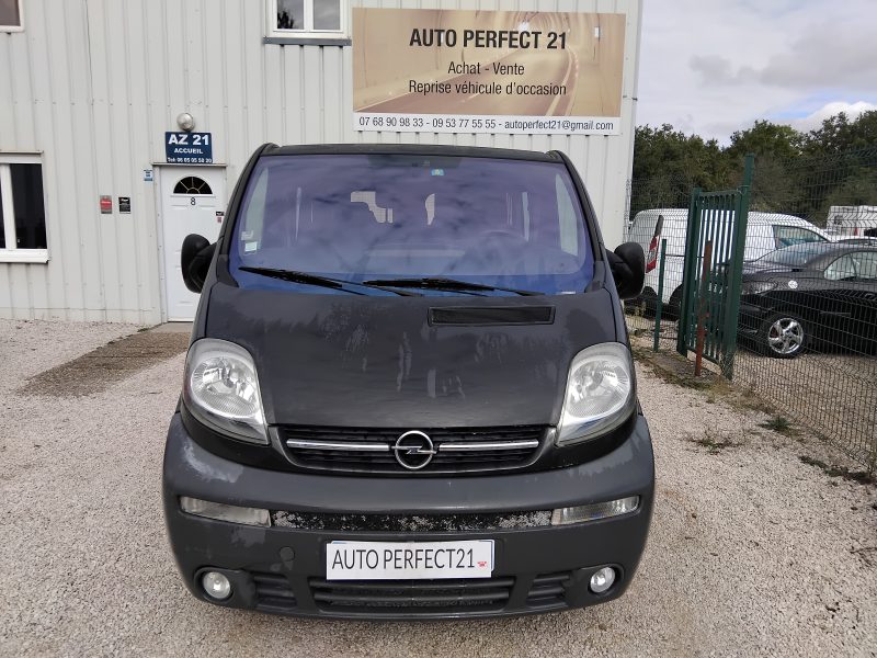 OPEL VIVARO 2004