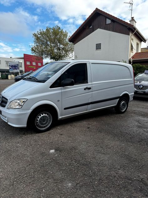 MERCEDES VITO 2012