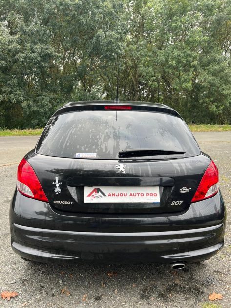 PEUGEOT 207 2010