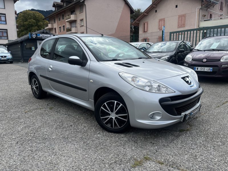 PEUGEOT  206 + 1.4i 75CV