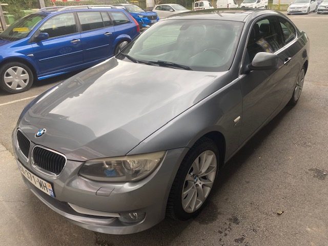 B.M.W. SERIE 3 320d Coupé X-drive 184ch  Sport Design