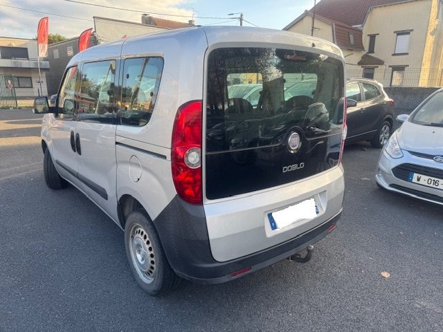 FIAT  DOBLO 2010