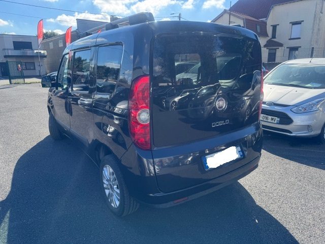 FIAT  DOBLO  2011