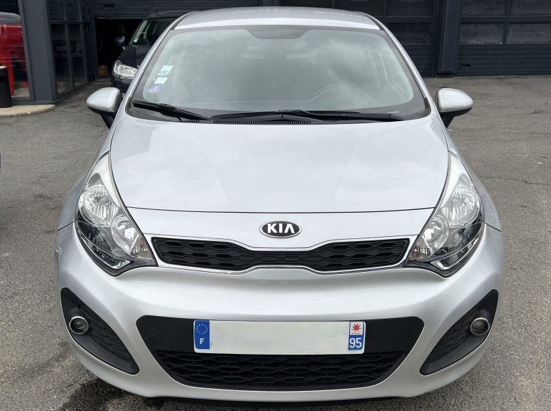 KIA RIO III 1.2 86 Cv 5 PORTES ESSENCE BLUETOOTH REGULATEUR CRIT AIR 1 78 400 Kms - GARANTIE 1 AN