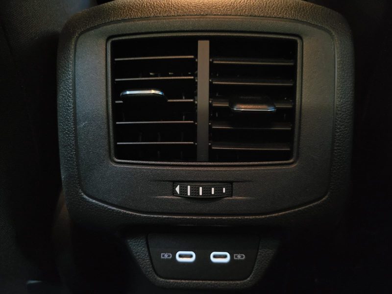 VOLKSWAGEN T-ROC 1.5 TSI EVO 150 LIFE / APPLE CARPLAY / KEYLESS / VIRTUAL COCKPIT