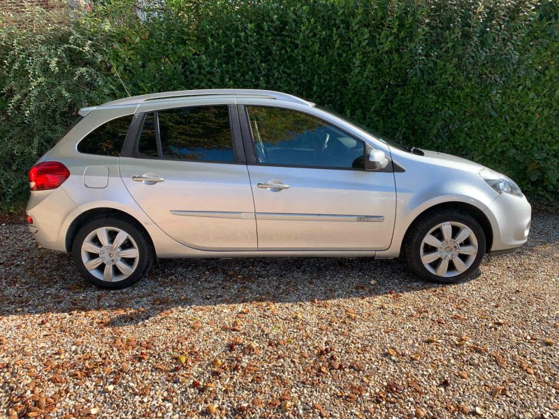 RENAULT CLIO 2010 1.5 dCi (86Ch)