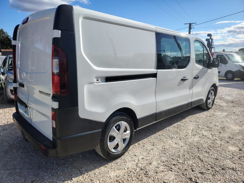 RENAULT TRAFIC 2017