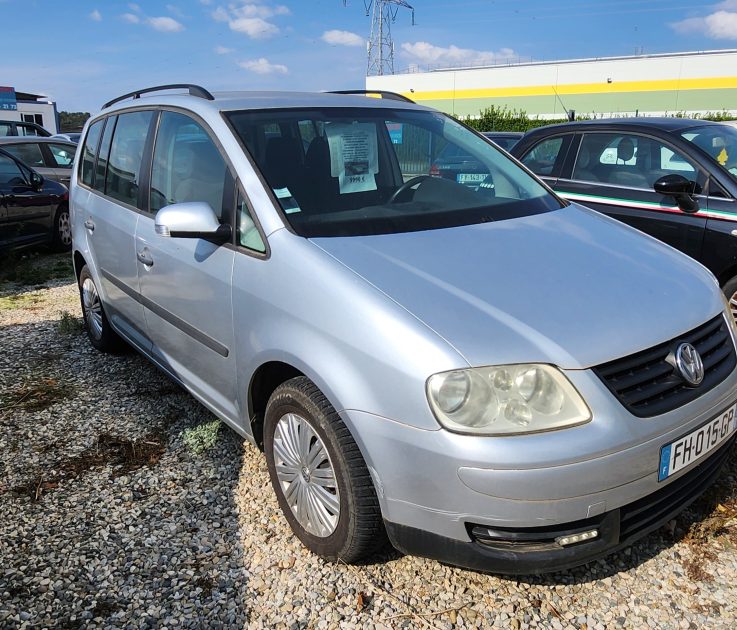 VOLKSWAGEN TOURAN 2004