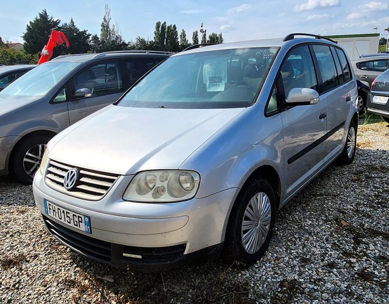 VOLKSWAGEN TOURAN 2004