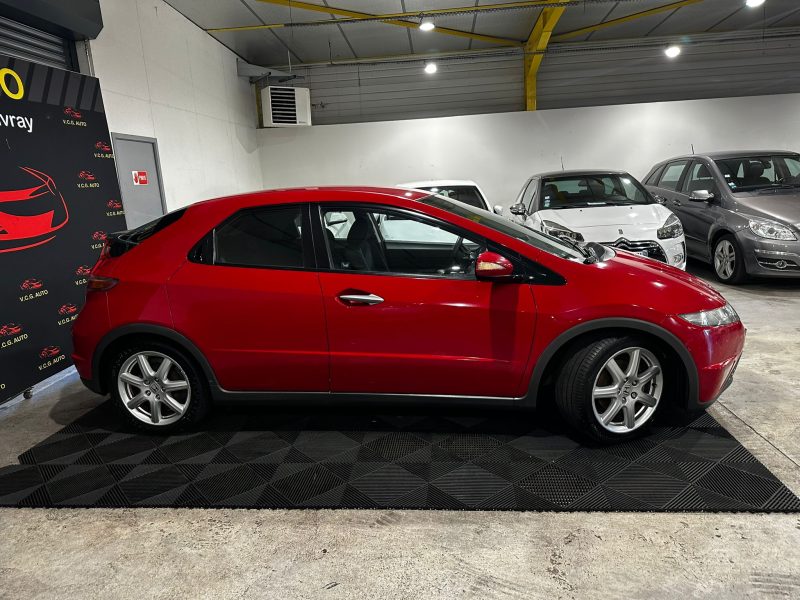 HONDA CIVIC VIII Hatchback 2.2 CTDi 140Ch