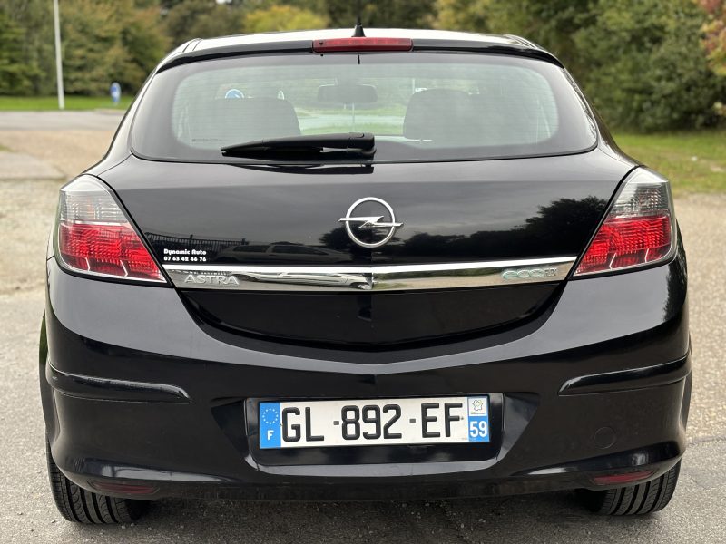 OPEL ASTRA H 2009