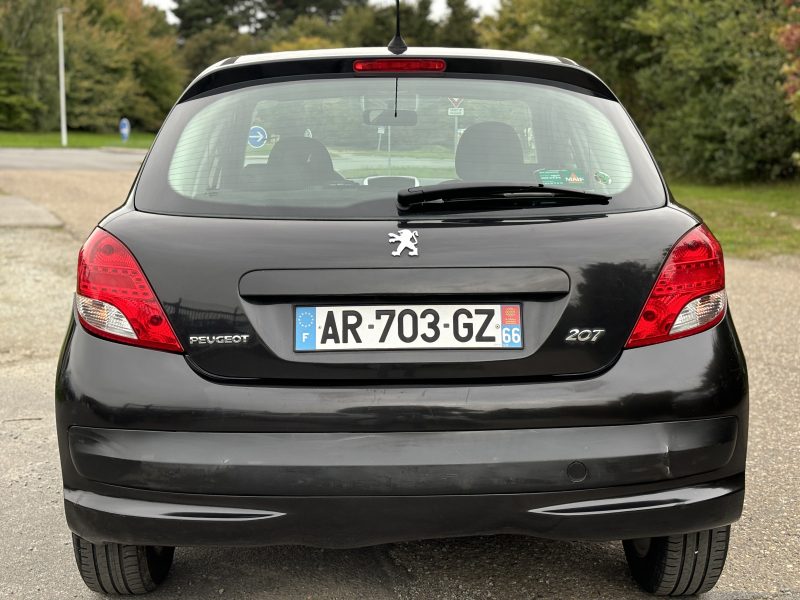 PEUGEOT 207 2010