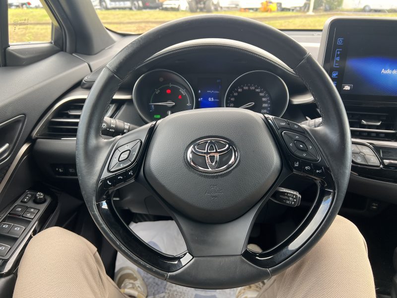 TOYOTA C-HR 2019