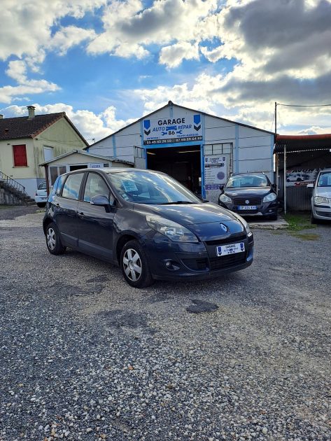 RENAULT SCÉNIC III 2011