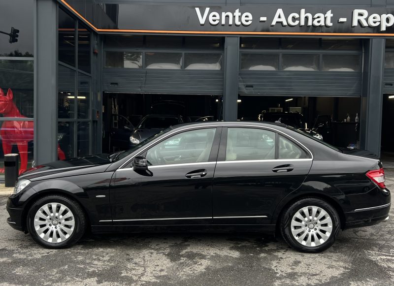 MERCEDES CLASSE C III ELEGANCE 220 CDI 2.2 170 BOITE AUTO 1ERE MAIN CUIR GPS 88 700 km Garantie 1 an