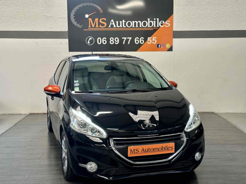 PEUGEOT 208 2015