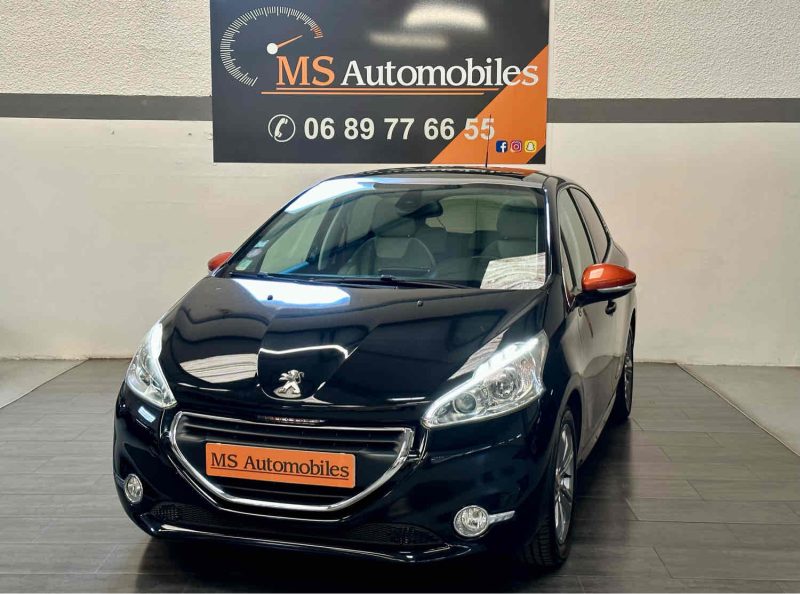 PEUGEOT 208 2015