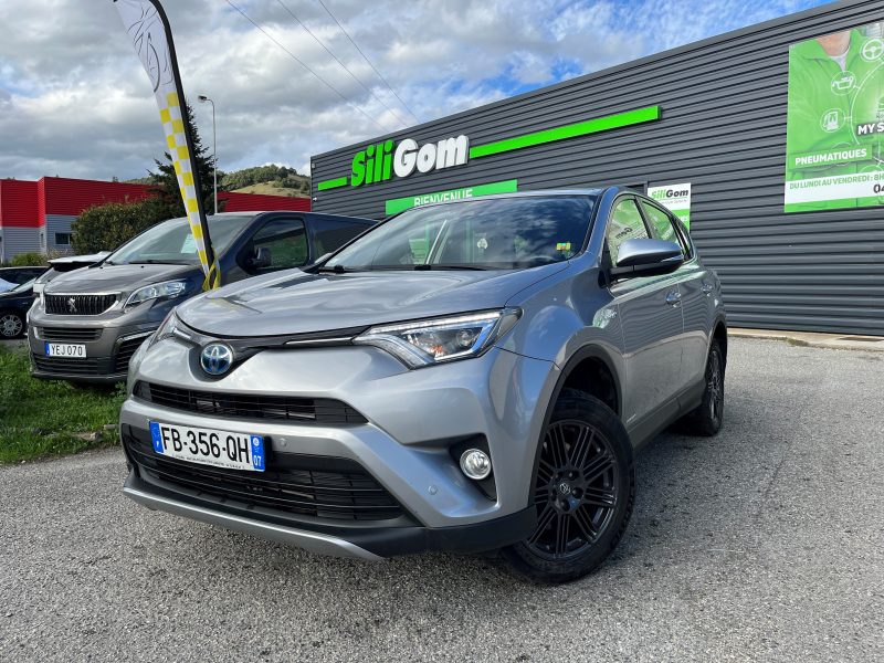 TOYOTA RAV4 2018