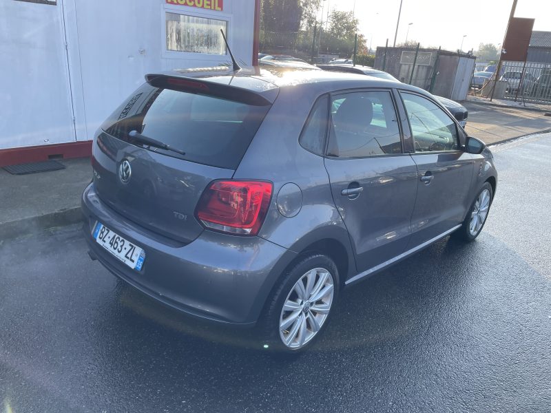 VOLKSWAGEN POLO 2012