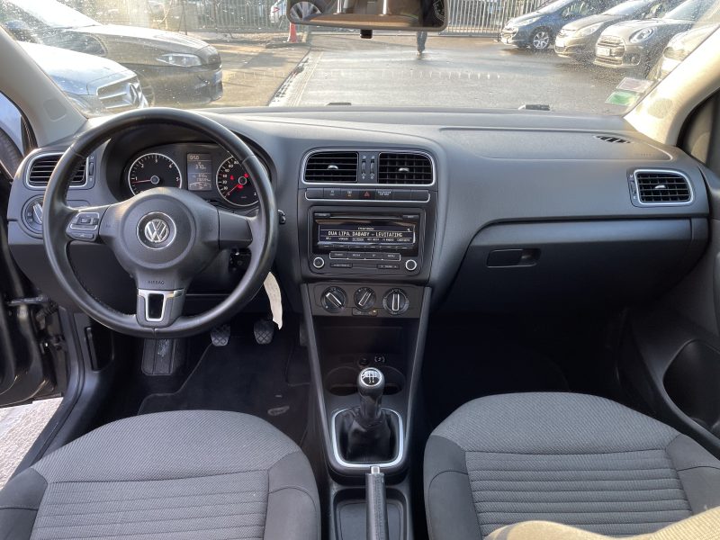 VOLKSWAGEN POLO 2012