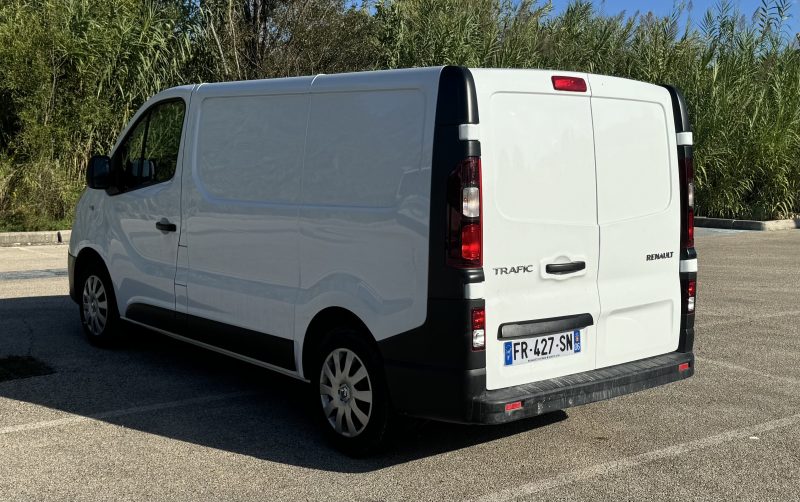 RENAULT TRAFIC II Fourgon L1 H1 2.0 dCi 120 Confort