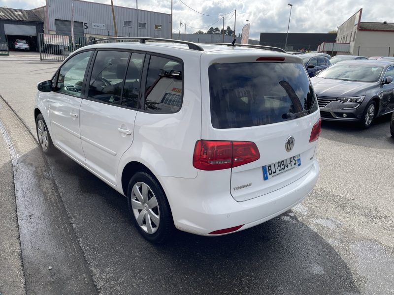 VOLKSWAGEN TOURAN 2011