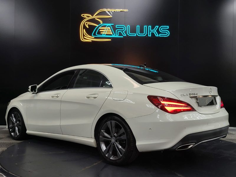 MERCEDES-BENZ CLASSE CLA 220d 177cv Sensation Boîte Auto 7G-DCT