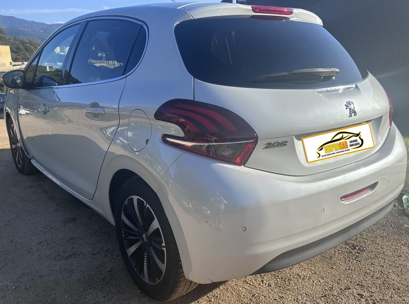 PEUGEOT 208 2019