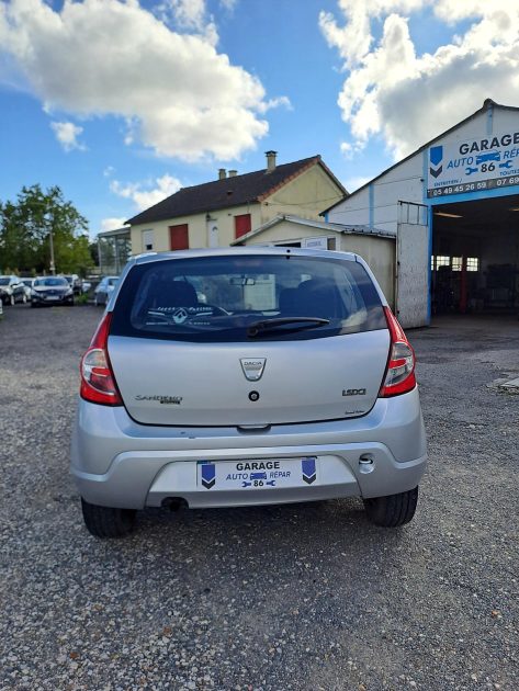 DACIA SANDERO 2009