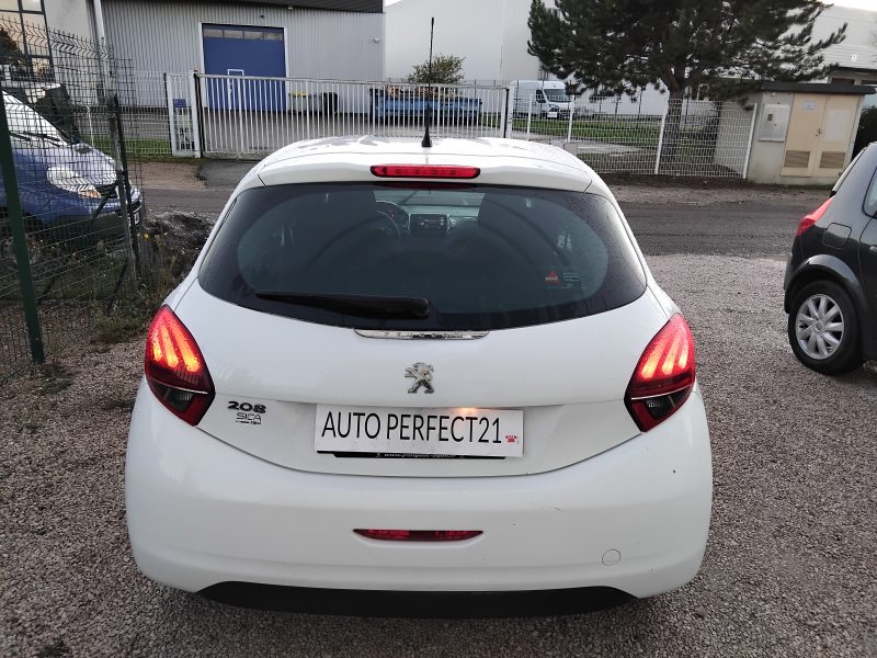 PEUGEOT 208 I 2015