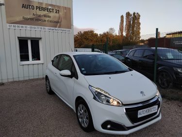 PEUGEOT 208 I 2015