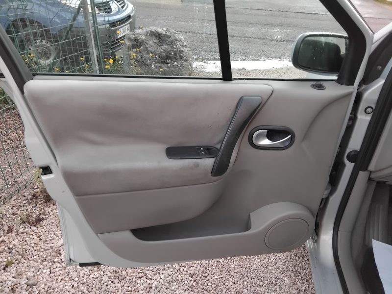 RENAULT MEGANE SCENIC 2004