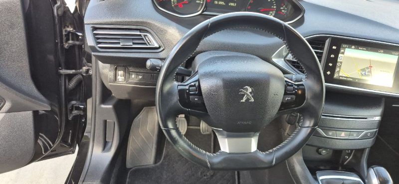 PEUGEOT 308II  