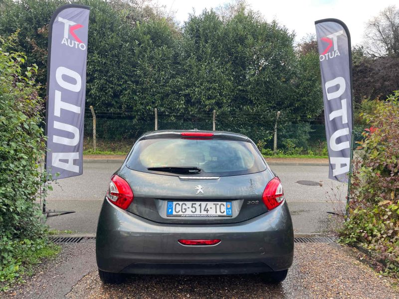 PEUGEOT 208 1.4HDI 70CV