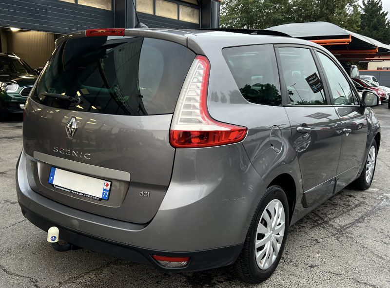 RENAULT GRAND SCENIC III 1.5 DCI 105 Cv 1ERE MAIN / TOIT OUVRANT GPS ATTELAGE - GARANTIE 1 AN