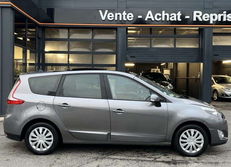 RENAULT GRAND SCENIC III 1.5 DCI 105 Cv 1ERE MAIN / TOIT OUVRANT GPS ATTELAGE - GARANTIE 1 AN