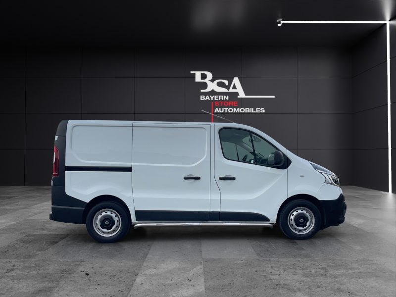 RENAULT TRAFIC 2021