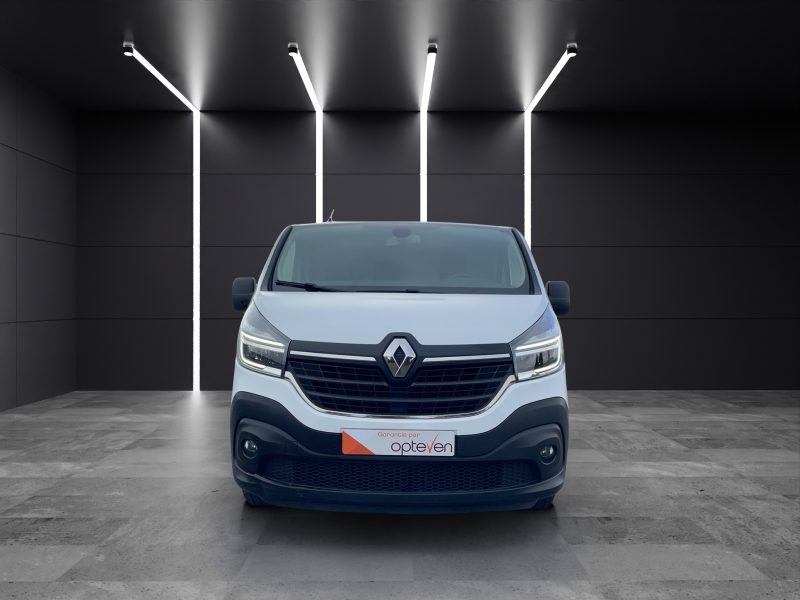 RENAULT TRAFIC 2021