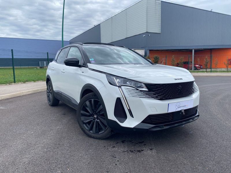 PEUGEOT 3008 GT 1.2 L PureTech 130 ch EAT8 Toit ouvrant, hayon électrique