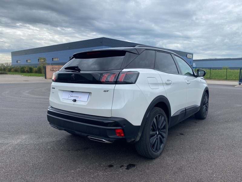 PEUGEOT 3008 GT 1.2 L PureTech 130 ch EAT8 Toit ouvrant, hayon électrique