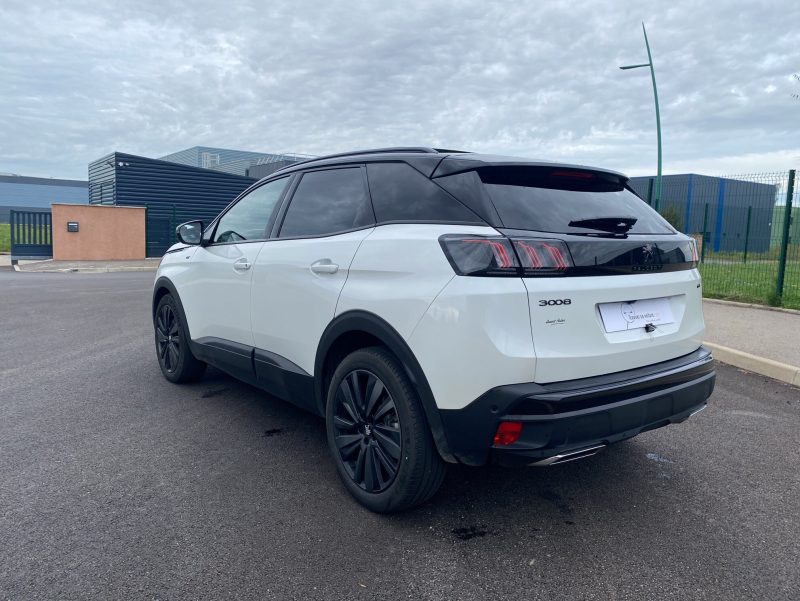 PEUGEOT 3008 GT 1.2 L PureTech 130 ch EAT8 Toit ouvrant, hayon électrique