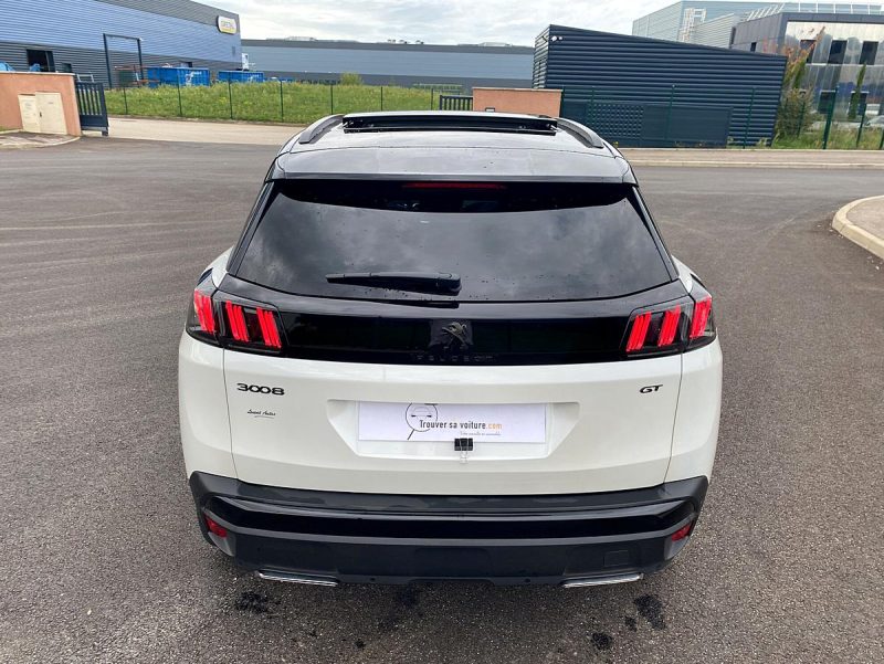 PEUGEOT 3008 GT 1.2 L PureTech 130 ch EAT8 Toit ouvrant, hayon électrique