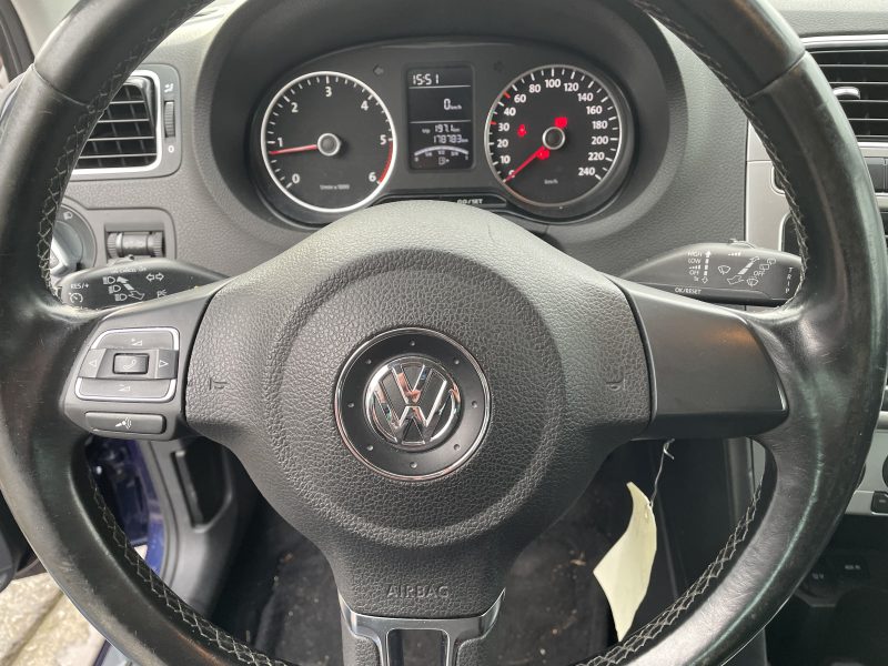 VOLKSWAGEN POLO 2013