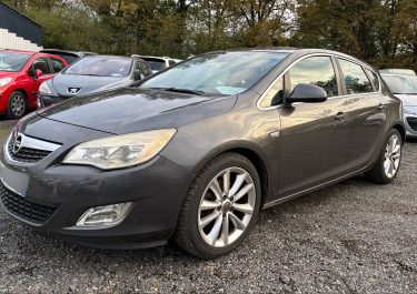 OPEL ASTRA 2010