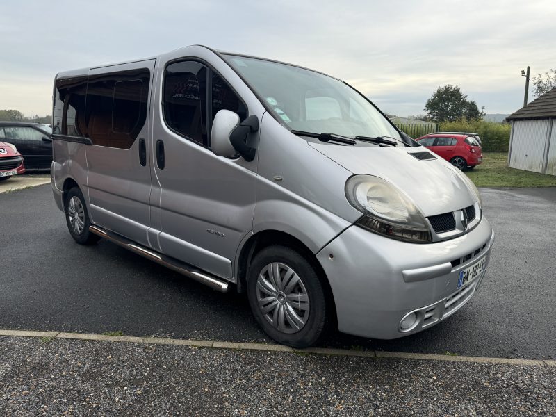 RENAULT TRAFIC II 1.9L dCi Combi court 100cv 9 Places / Revisée&Garantie