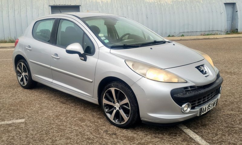 PEUGEOT 207 2009