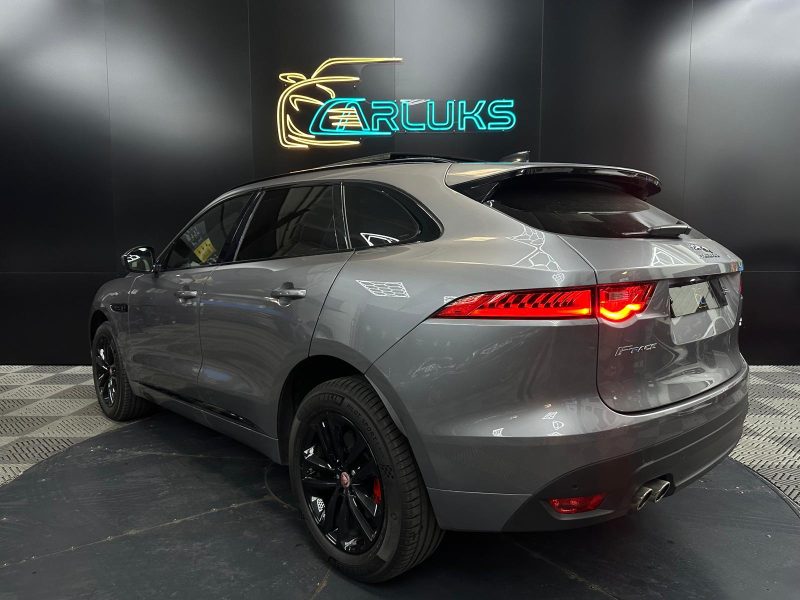 JAGUAR F-PACE CHEQUERED FLAG 2.0D 180 CV BVA