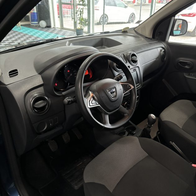 DACIA LODGY DCI 115 CV ESSENTIEL 7 PLACES DISTRI OK GARANTIE 12 MOIS